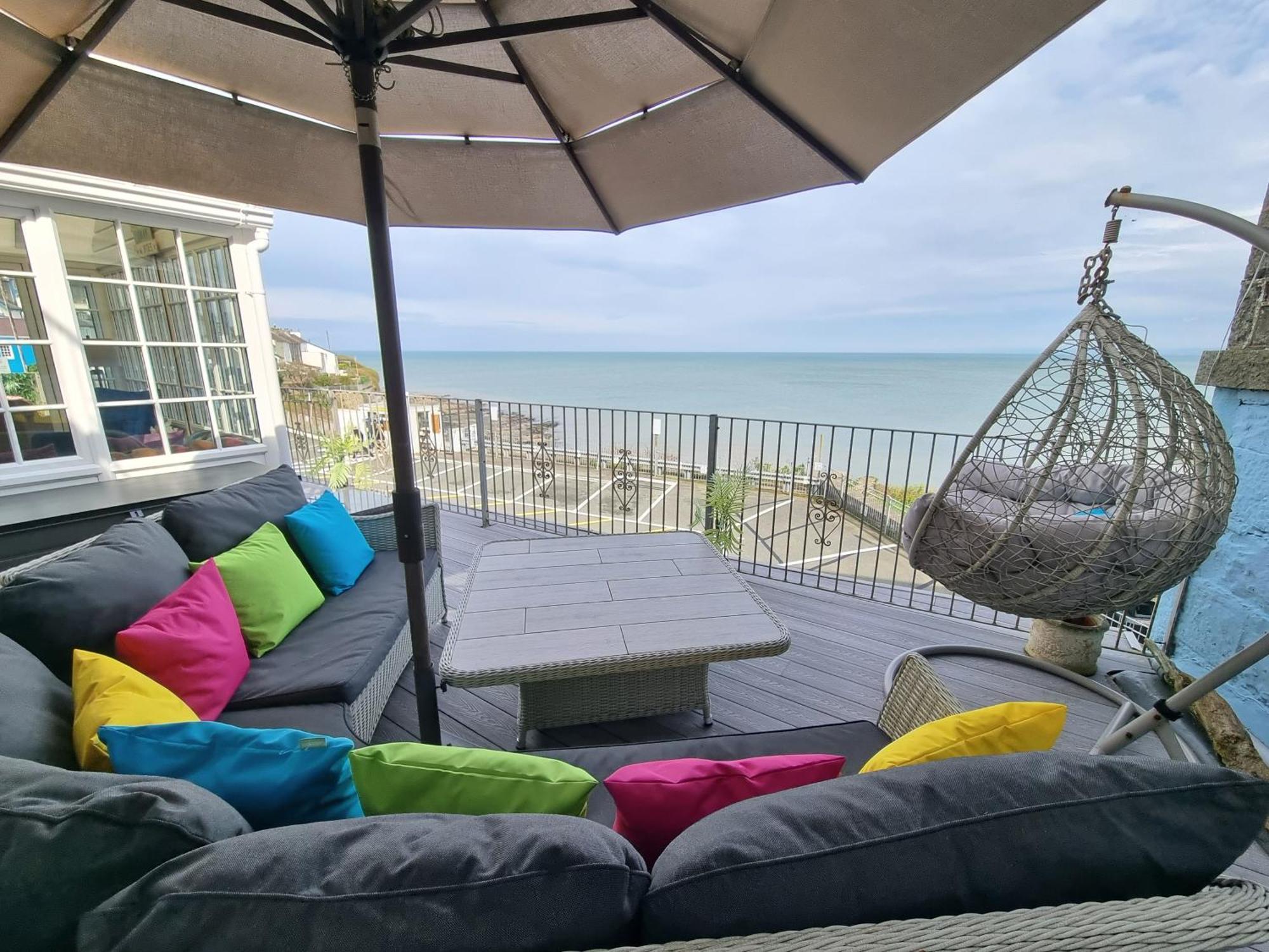 The Sup Shack Wellington Inn New Quay  Extérieur photo